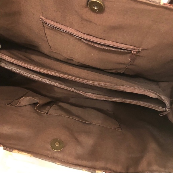 Elegant Brown Woven Tote with Leopard Accent - Picture 5 of 13